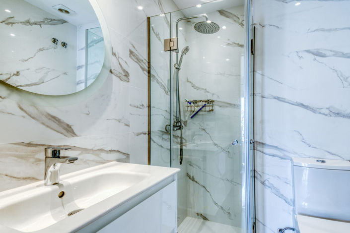 Image No.21-3 Bed Property for sale