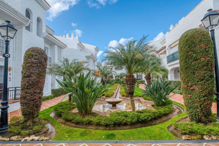 Image No.29-3 Bed Property for sale