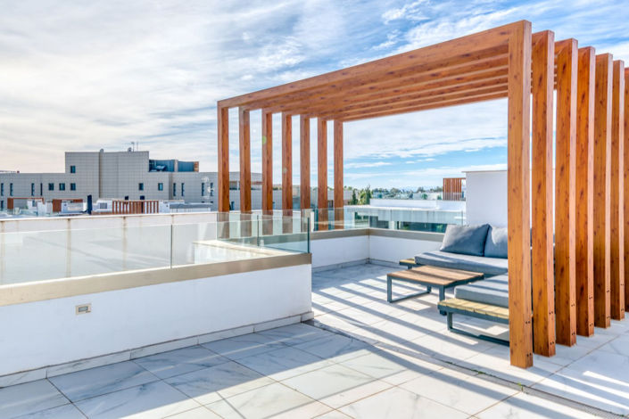 Image No.17-2 Bed Property for sale