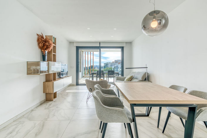 Image No.21-2 Bed Property for sale