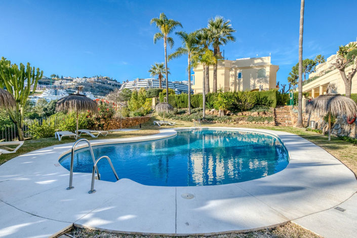 Image No.27-3 Bed Property for sale