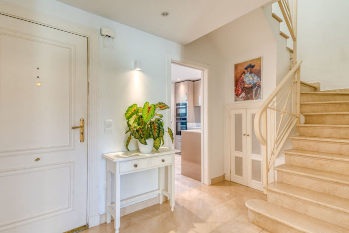 Image No.8-3 Bed Property for sale