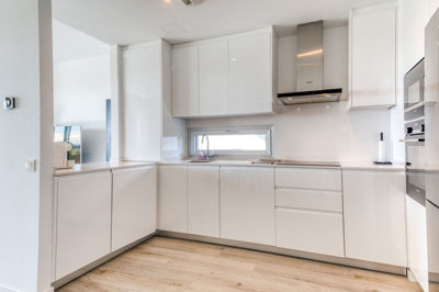 11-20939a0134ad724a8cb2a801094d15a4