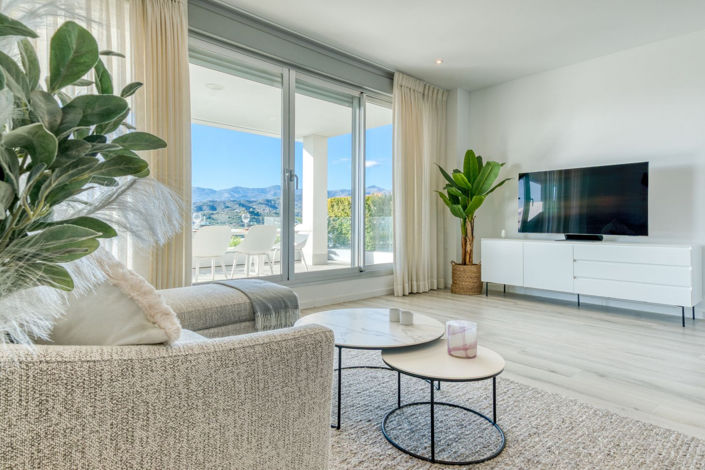 Image No.3-3 Bed Property for sale