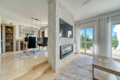 4-c23c0f86247804fa50226aecd8b0b2c8