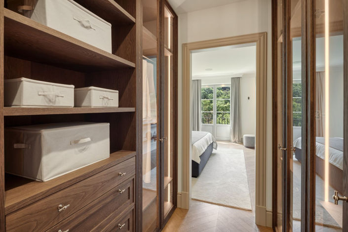 Image No.25-5 Bed Property for sale