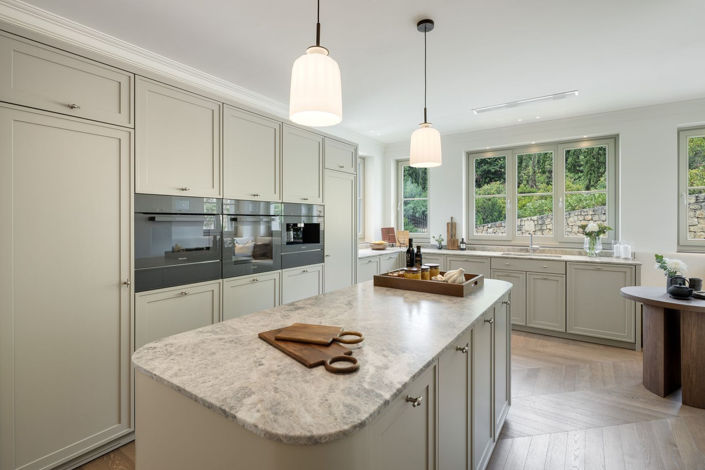 Image No.3-5 Bed Property for sale