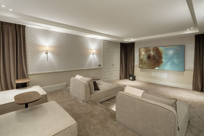 Image No.38-5 Bed Property for sale