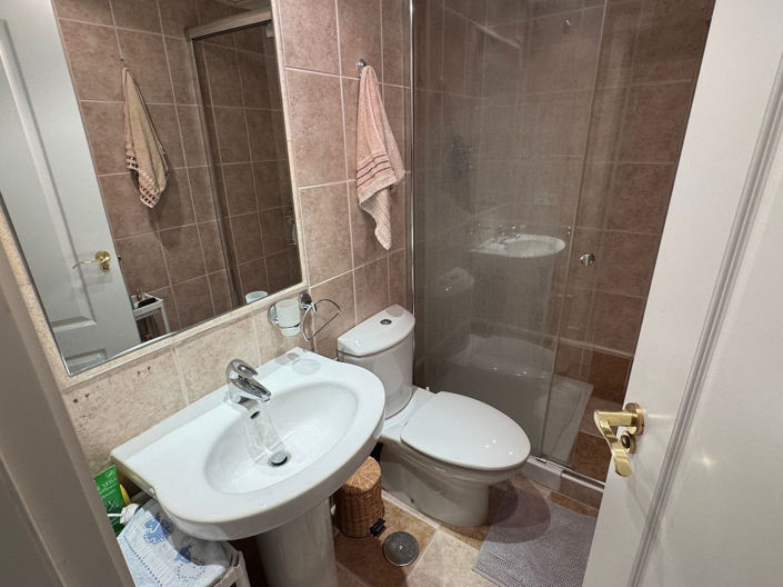 Image No.17-4 Bed Property for sale