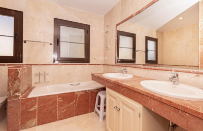 6-241328e1bcc9c0d8ce1222beb6c967a8