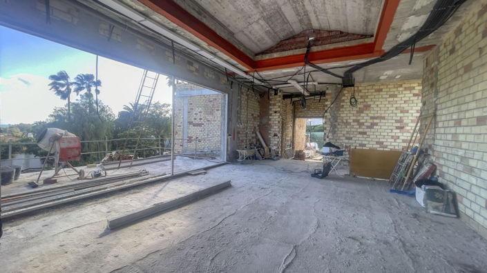 Image No.9-5 Bed Property for sale