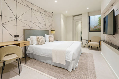 10-bb915d1cb19341576dcdc994b81ab9c5