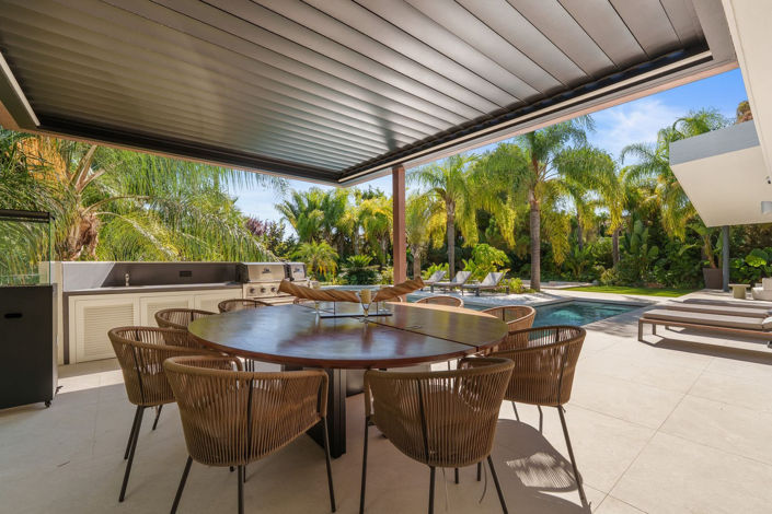 Image No.23-5 Bed Property for sale