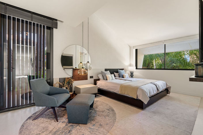 Image No.6-5 Bed Property for sale