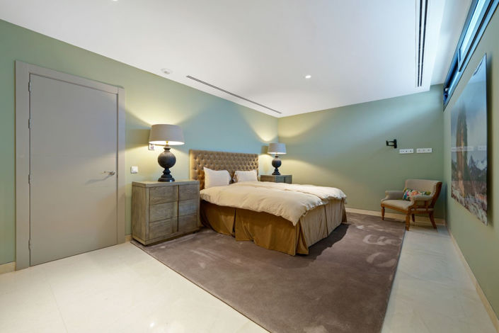 Image No.32-5 Bed Property for sale