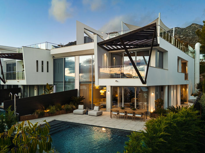 Image No.20-4 Bed Property for sale