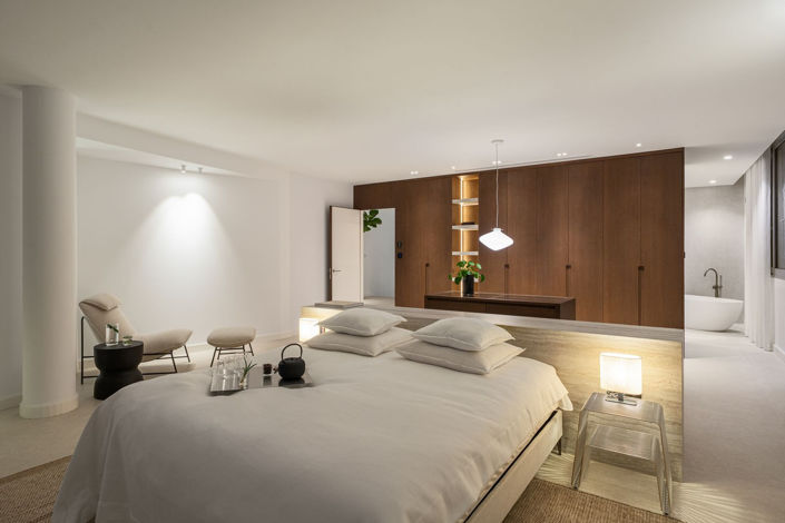 Image No.7-4 Bed Property for sale