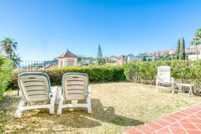 12-53013098fcab6c38b1379cd33298e050