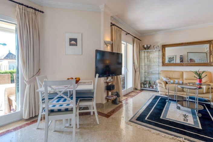 Image No.26-3 Bed Property for sale