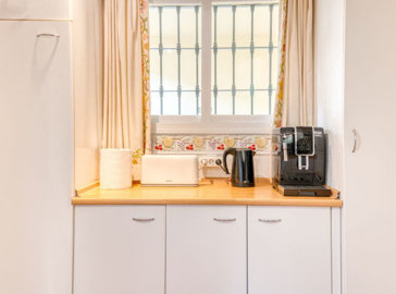 8-e64a9055bba3e77ac8aca3b893cdf826