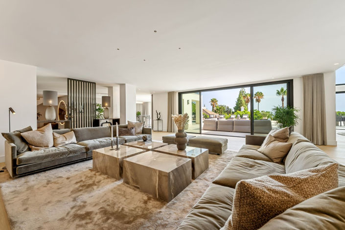 Image No.45-5 Bed Property for sale