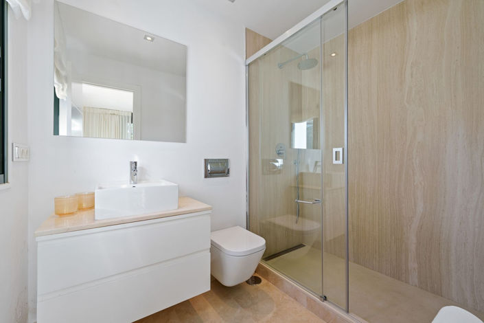 Image No.22-4 Bed Property for sale