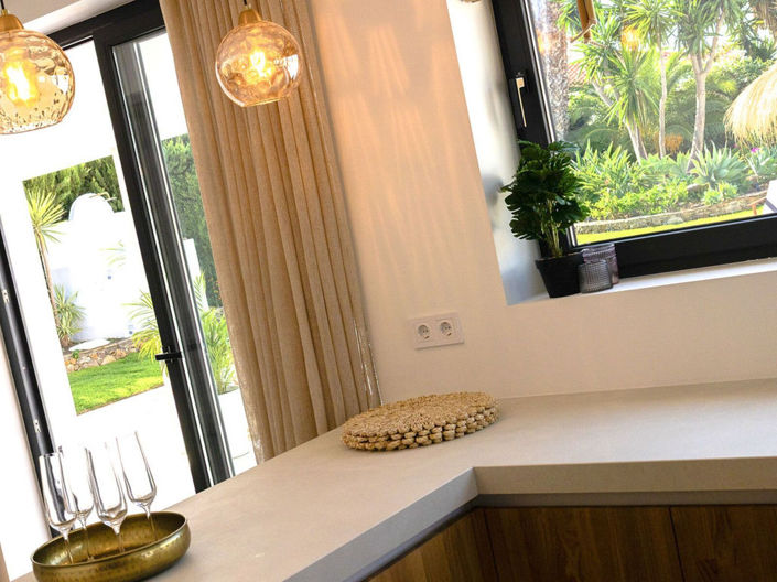 Image No.24-3 Bed Property for sale