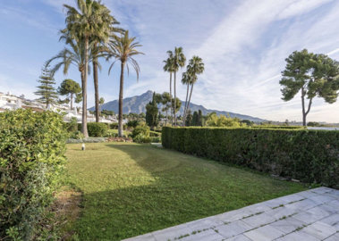 2-5bd7b9d04b45e33852eaf0ec6670150d