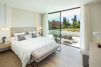 12-53013098fcab6c38b1379cd33298e050