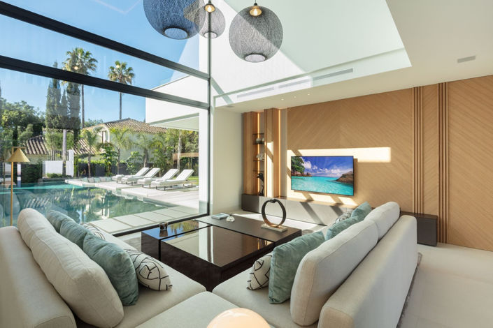 Image No.3-5 Bed Property for sale