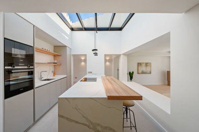 10-bb915d1cb19341576dcdc994b81ab9c5