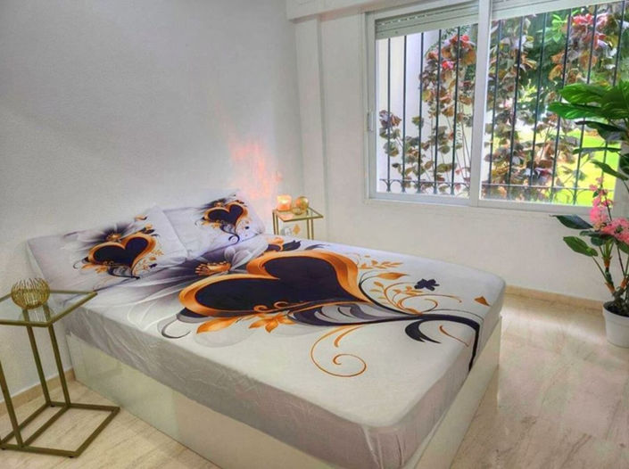 Image No.17-2 Bed Property for sale