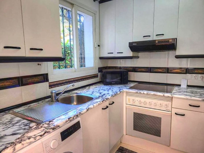 Image No.9-2 Bed Property for sale