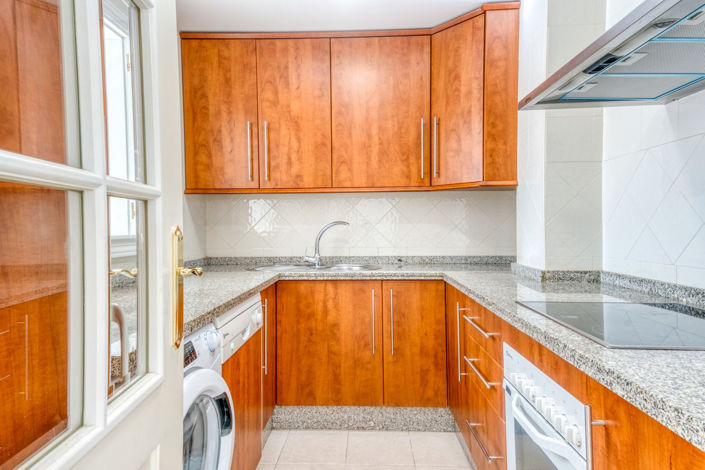 Image No.8-1 Bed Property for sale