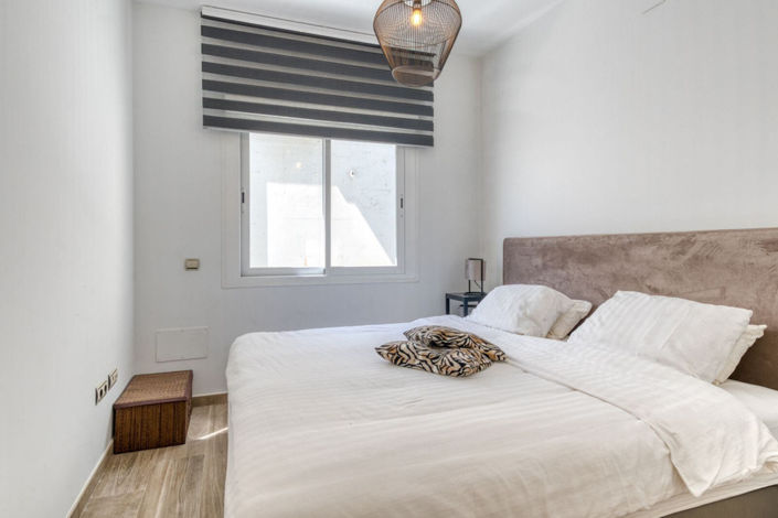 Image No.14-3 Bed Property for sale