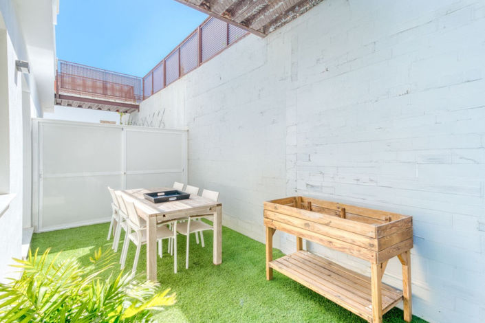 Image No.24-3 Bed Property for sale