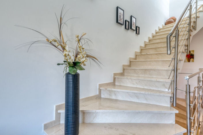 Image No.30-3 Bed Property for sale