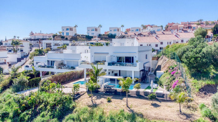 Image No.38-3 Bed Property for sale