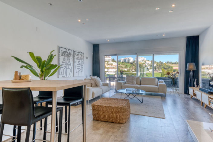 Image No.5-3 Bed Property for sale