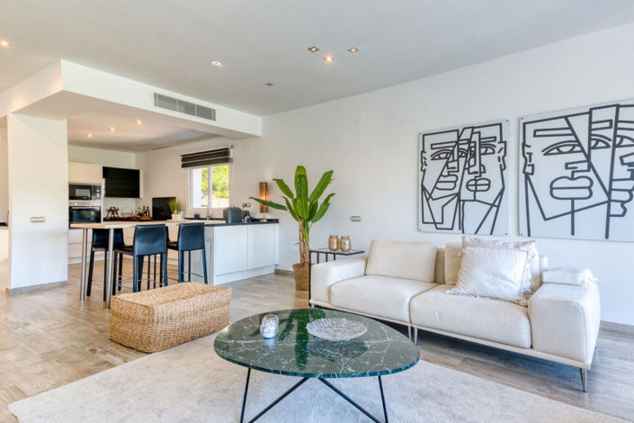 Image No.7-3 Bed Property for sale