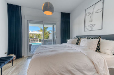 8-e64a9055bba3e77ac8aca3b893cdf826