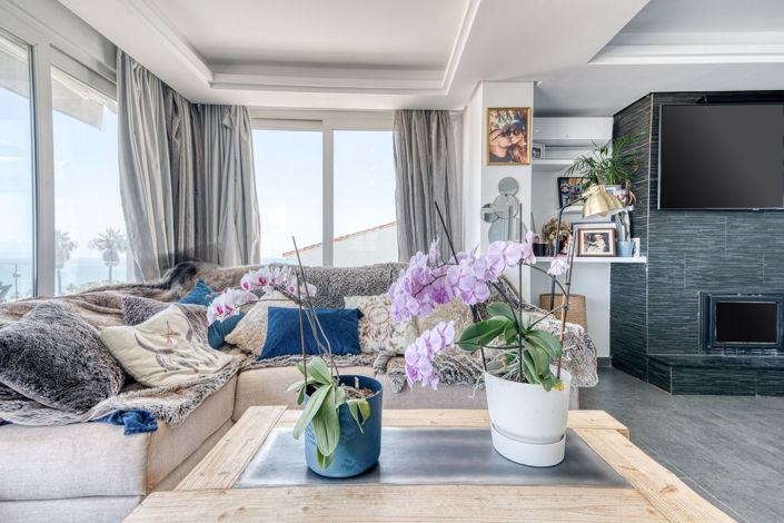 Image No.10-5 Bed Property for sale