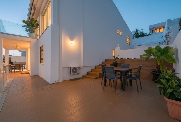 Image No.4-5 Bed Property for sale