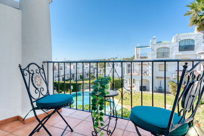 Image No.10-2 Bed Property for sale