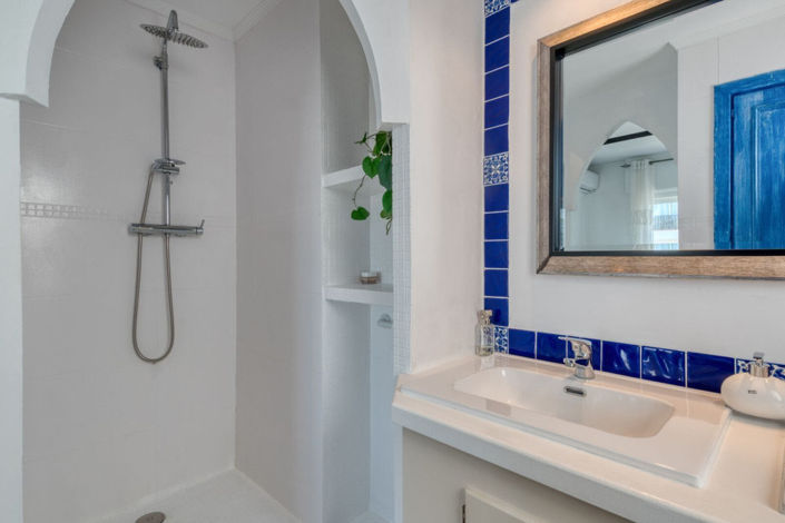 Image No.29-2 Bed Property for sale