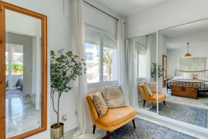 Image No.9-2 Bed Property for sale