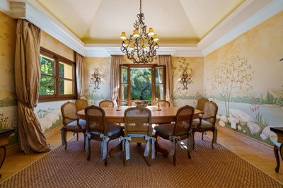 12-53013098fcab6c38b1379cd33298e050