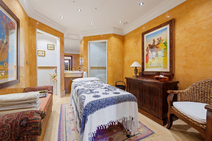 Image No.27-6 Bed Property for sale