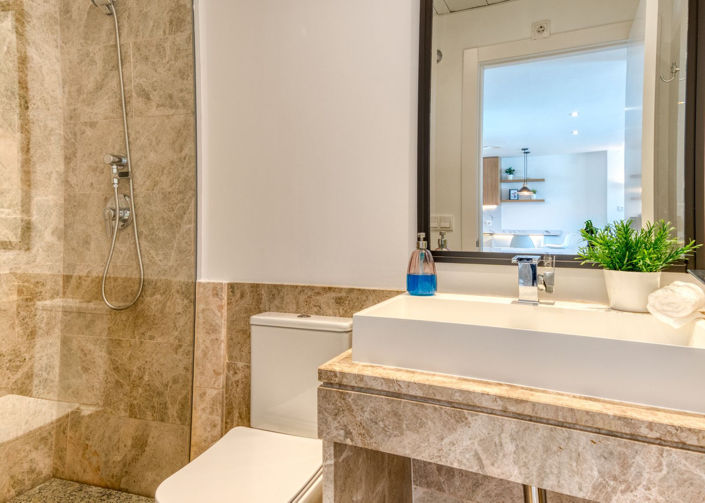 Image No.26-4 Bed Property for sale