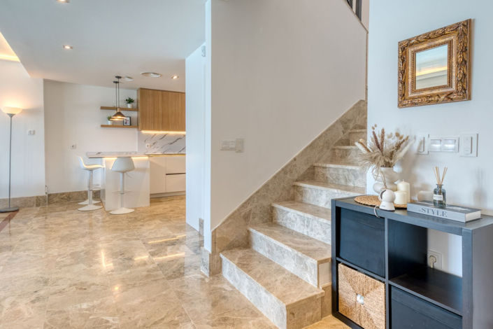 Image No.6-4 Bed Property for sale